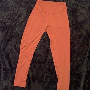 LIKE NEW GYMSHARK SIZE L LARGE WOMENS LEGGINGS BURNT ORANGE PEACHY SEAMLESS